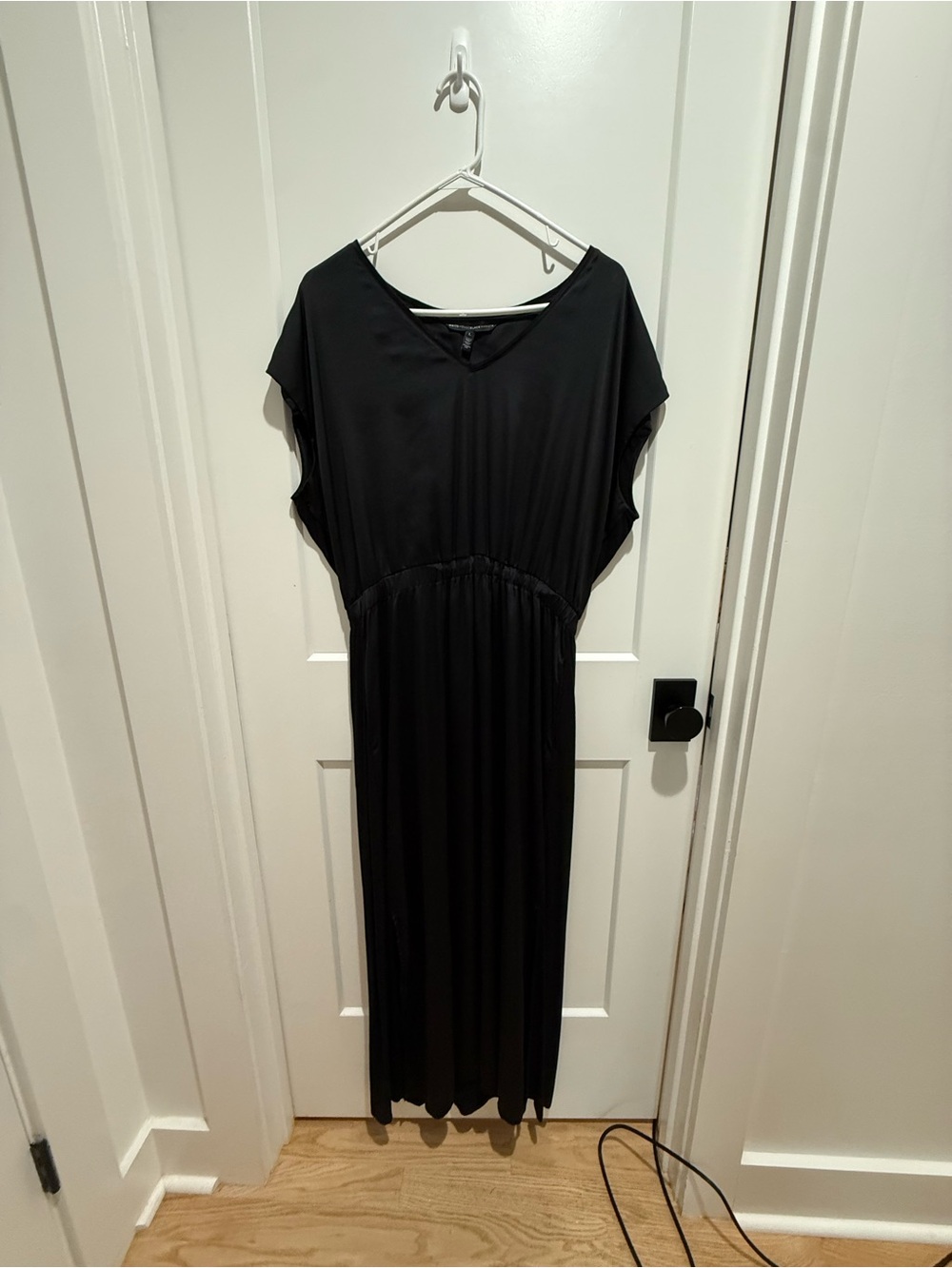 Black V-Neck Maxi Dress - Classic Everyday Style